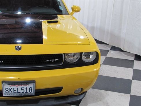 Used 2010 Dodge Challenger SRT8 w/ SRT Option Group II RWD image 39