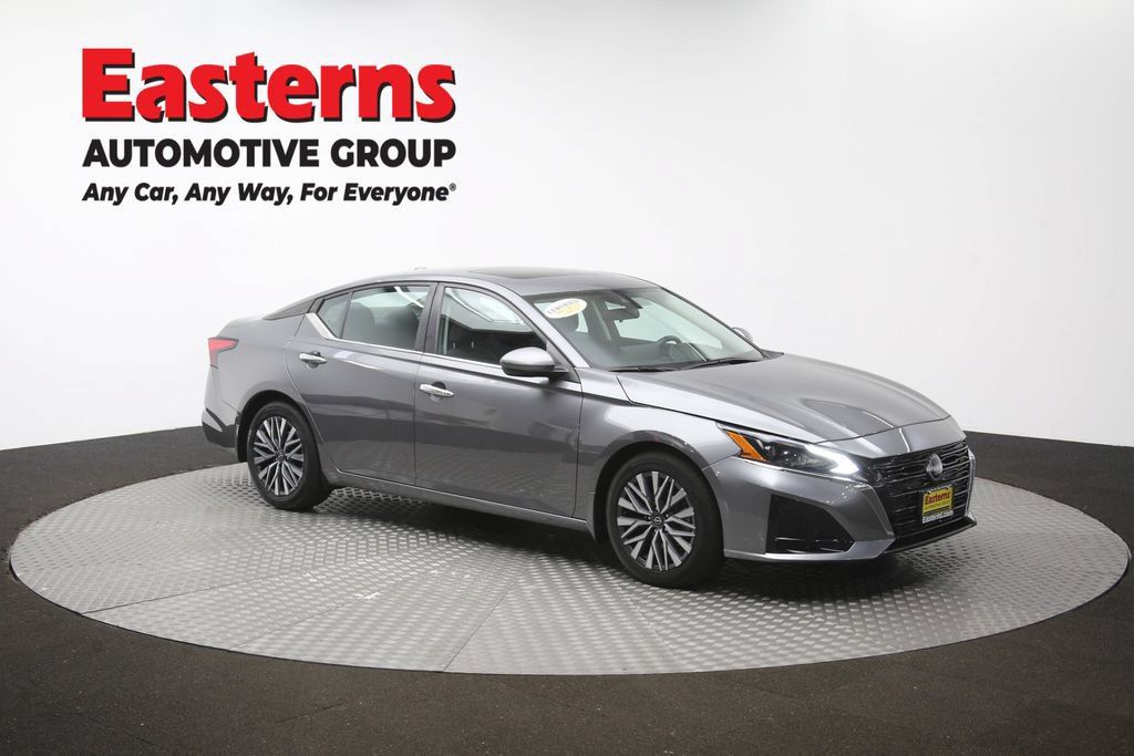 Used 2023 Nissan Altima 2.5 SV w/ SV Premium Package FWD image 48