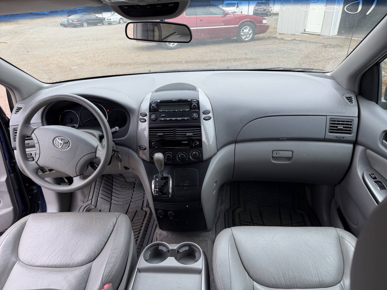 Used 2006 Toyota Sienna LE w/ LE Pkg 4 FWD image 28