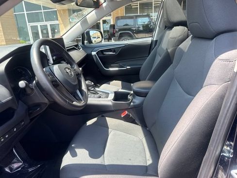 Used 2024 Toyota RAV4 XLE w/ Convenience Package AWD/4WD image 8