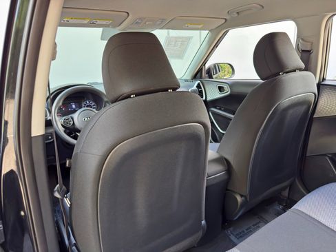 Used 2021 Kia Soul LX FWD image 26