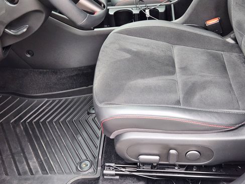 Certified 2025 Hyundai Kona N Line image 9