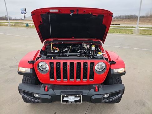 Used 2022 Jeep Gladiator Rubicon w/ Trailer Tow Package AWD/4WD image 30
