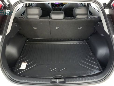 Used 2023 Kia Niro Wave w/ Wave Preserve Package image 8