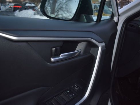 Used 2025 Toyota RAV4 XLE image 13