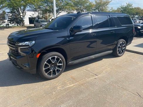 Used 2024 Chevrolet Suburban RST w/ Luxury Package AWD/4WD image 1