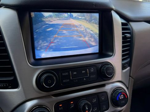 Used 2017 GMC Yukon SLE w/ Enhanced Driver Alert Package RWD image 18
