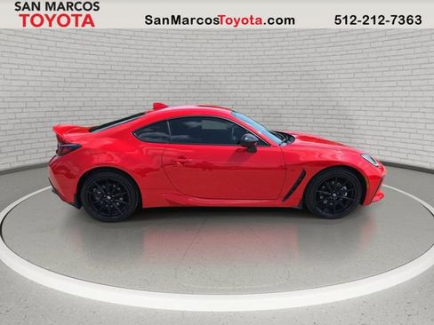 Used 2025 Toyota GR86 Premium RWD image 5