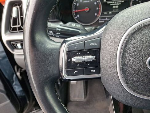 Certified 2021 Kia Sorento S w/ Panoramic Sunroof Package image 22