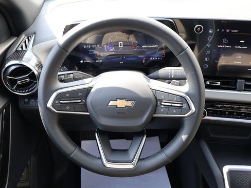 New 2027 Chevrolet Equinox LT w/ Convenience Package II AWD/4WD image 14