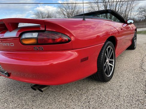 Used 2002 Chevrolet Camaro Z28 image 17