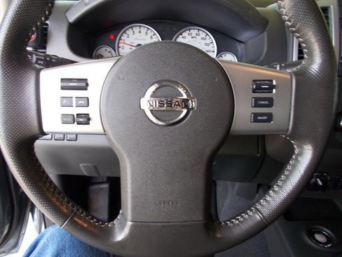 Used 2020 Nissan Frontier PRO-4X w/ Pro-4x Utility Package image 34