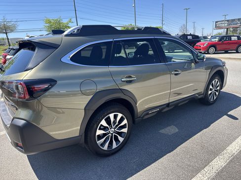 Used 2025 Subaru Outback Touring XT w/ Popular Package #2 image 11