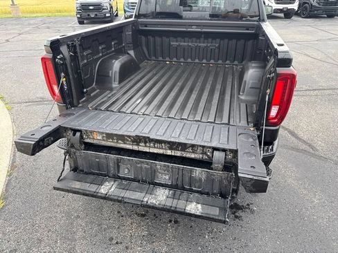 Used 2024 GMC Sierra 1500 Denali Ultimate AWD/4WD image 9
