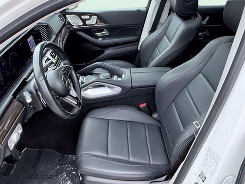 Used 2024 Mercedes-Benz GLS 450 4MATIC image 27