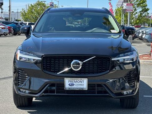 Used 2025 Volvo XC60 B5 Plus AWD/4WD image 9