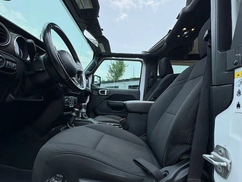 Used 2020 Jeep Wrangler Sport AWD/4WD image 9