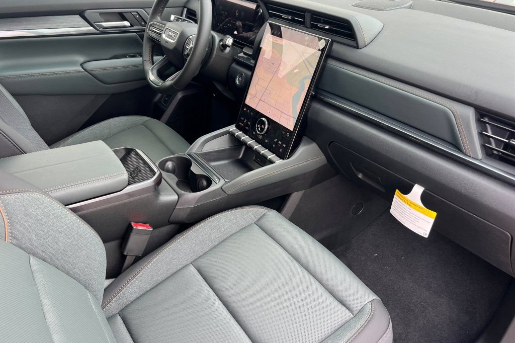 New 2026 GMC Terrain AT4 AWD/4WD image 13