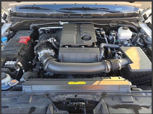 Used 2024 Nissan Frontier PRO-4X w/ Pro Convenience Package image 17