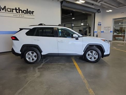 Used 2021 Toyota RAV4 XLE AWD/4WD image 4