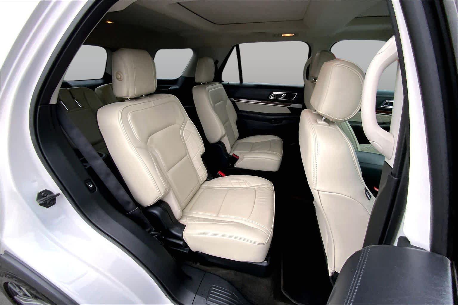 Used 2017 Ford Explorer Platinum AWD/4WD image 20