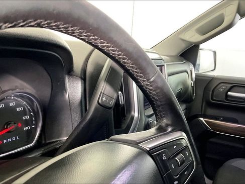 Used 2022 Chevrolet Silverado 1500 LT AWD/4WD image 18