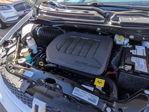 Used 2019 Dodge Grand Caravan GT image 24