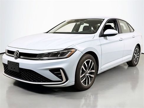 New 2025 Volkswagen Jetta SE image 1