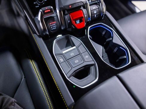 Used 2022 Lamborghini Urus image 44