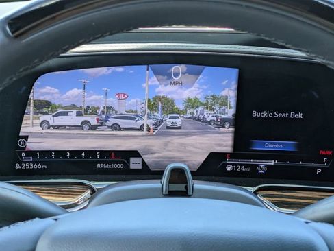 Used 2023 Cadillac Escalade Premium Luxury image 25