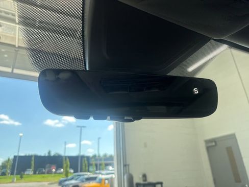 New 2026 Volkswagen Atlas SE image 24