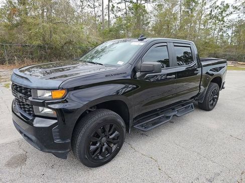 Used 2022 Chevrolet Silverado 1500 Custom image 1