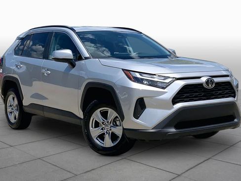 Used 2024 Toyota RAV4 XLE FWD image 3