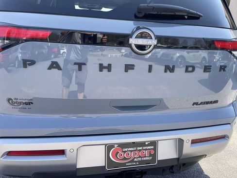 Used 2024 Nissan Pathfinder Platinum image 9