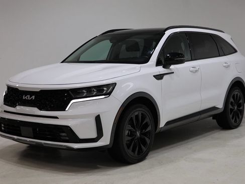 Used 2023 Kia Sorento SX FWD image 3