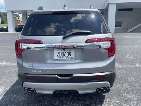 Used 2023 GMC Acadia SLT w/ Technology Package FWD image 4