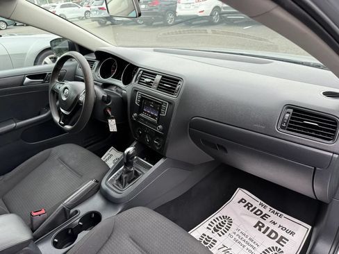 Used 2016 Volkswagen Jetta S FWD image 33
