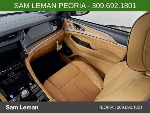 New 2026 Jeep Grand Cherokee Summit image 25