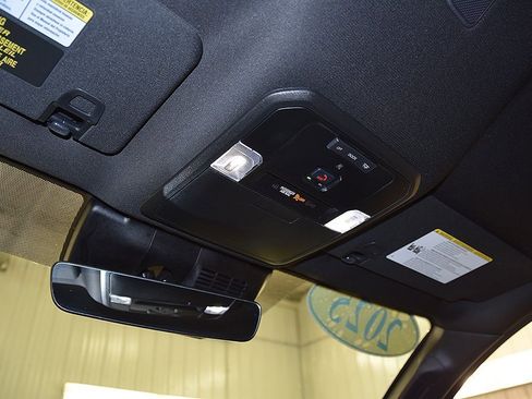 Used 2025 Toyota Tacoma TRD Sport image 31