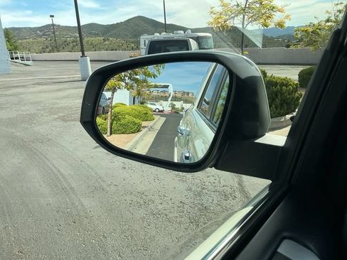 Used 2023 Toyota 4Runner Limited RWD image 8
