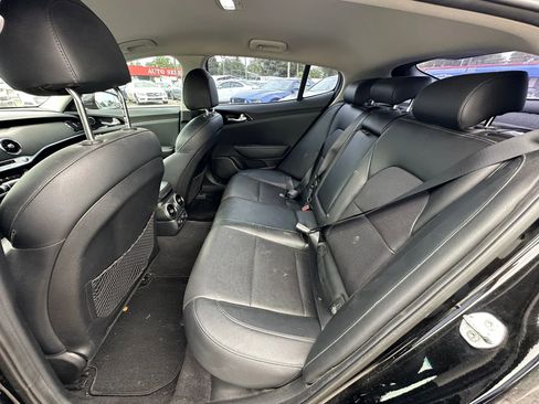 Used 2018 Kia Stinger RWD image 15