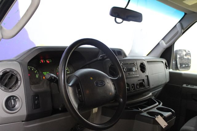 Used 2012 Ford E-350 and Econoline 350 XLT RWD image 15
