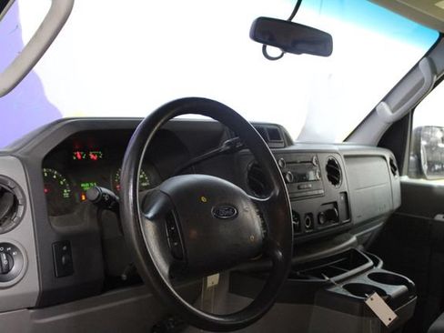Used 2012 Ford E-350 and Econoline 350 XLT RWD image 15