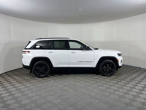 Used 2023 Jeep Grand Cherokee Altitude image 8