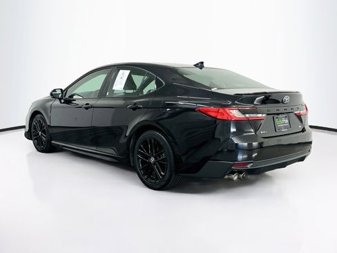 Used 2025 Toyota Camry SE FWD image 5
