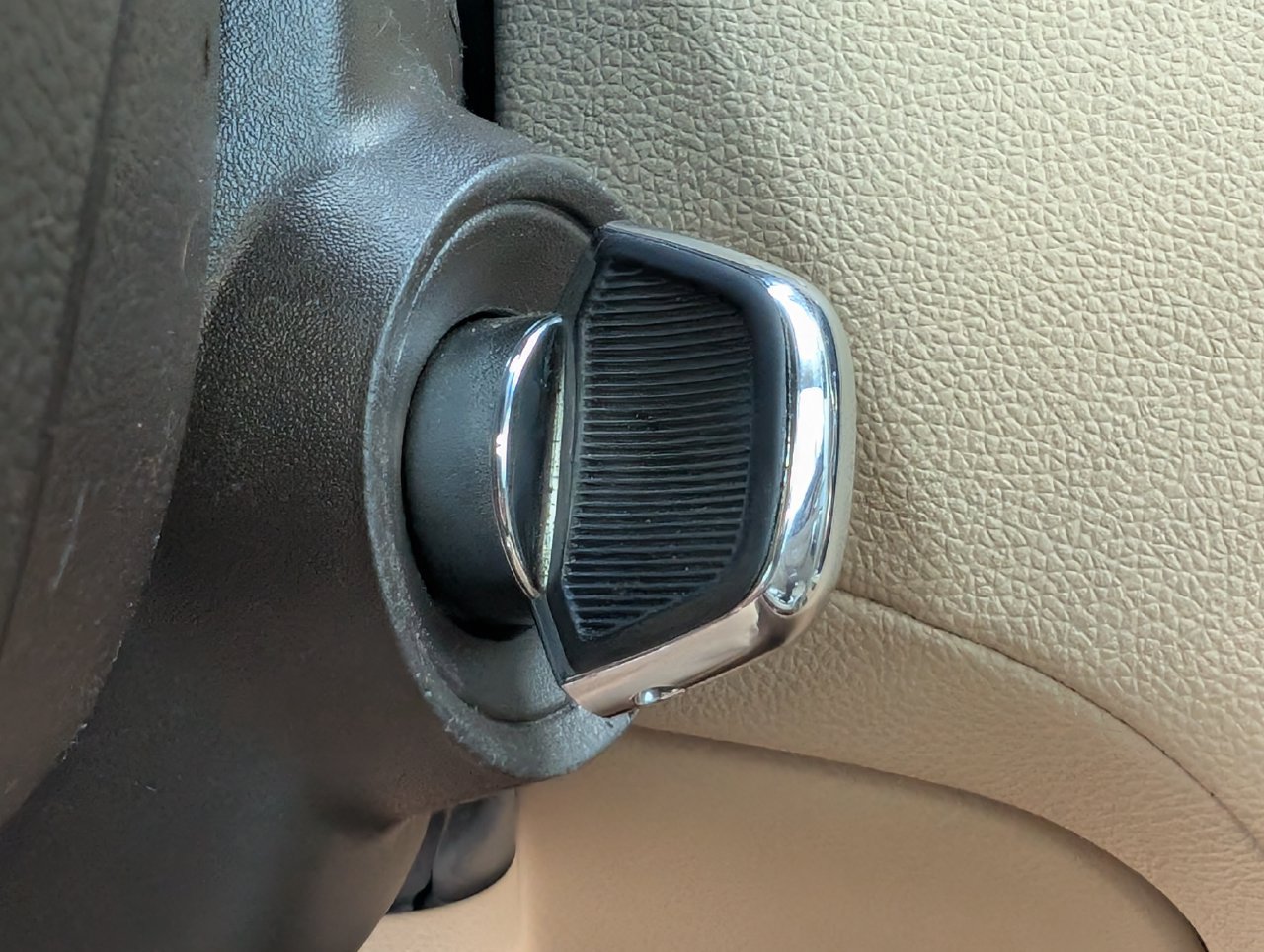 Used 2009 Cadillac CTS 3.6 RWD image 19