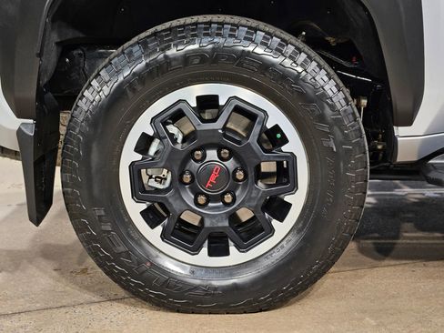 Certified 2025 Toyota 4Runner TRD Off-Road Premium w/ Tow Technology Package AWD/4WD image 17