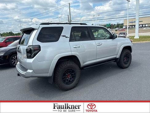 Used 2023 Toyota 4Runner TRD Off-Road AWD/4WD image 8