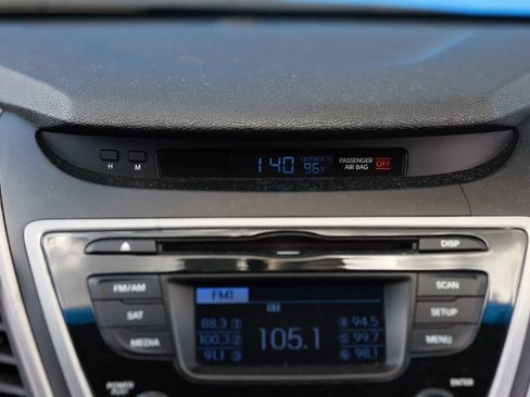 Used 2016 Hyundai Elantra SE FWD image 34