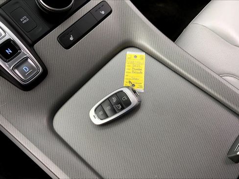 Certified 2025 Hyundai Palisade SEL FWD image 14